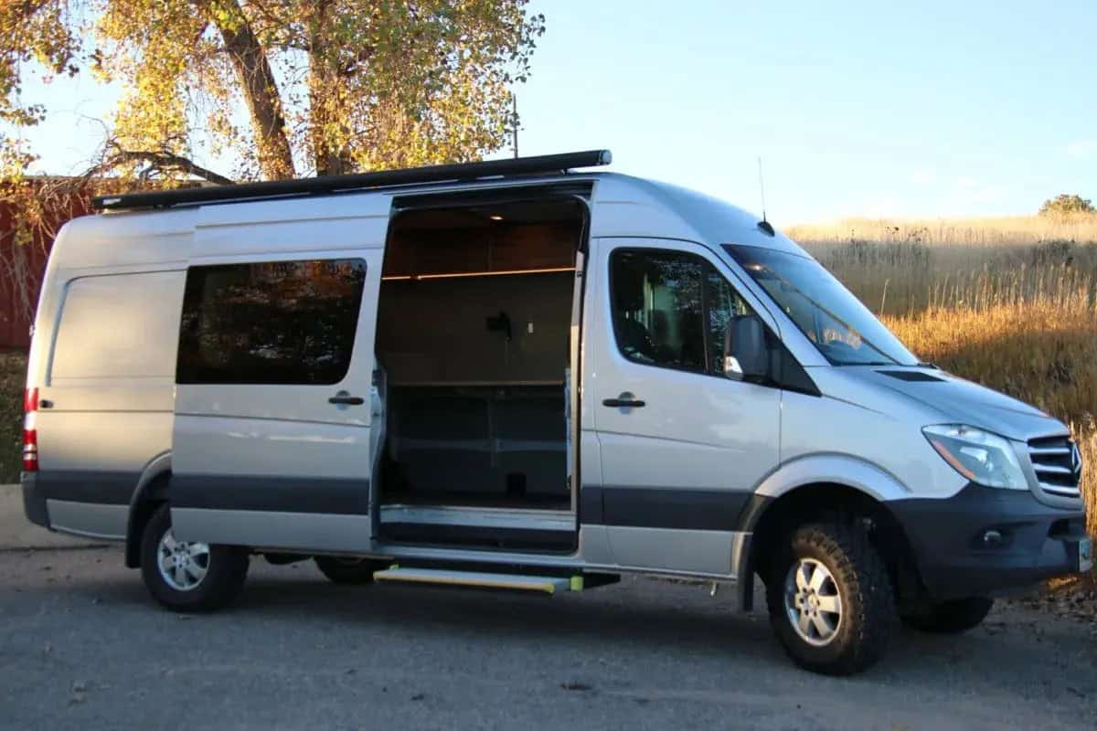 Minibus Transport on Rent What You Should Know